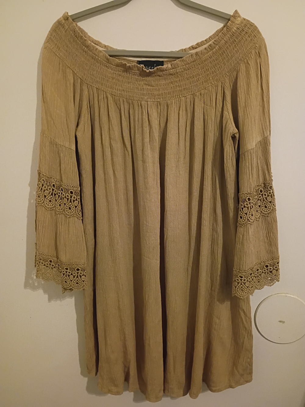 Boho Off-the-Shoulder Mini Dress in‎ Tan Embroidered Sleeves Sz M